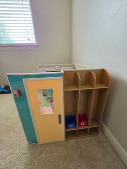 Our Generation Awesome Academy School Room for 18 in Dolls