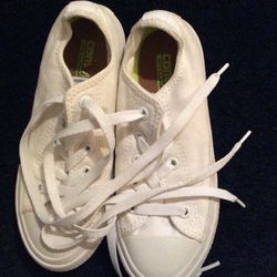 New white Converse-sz.12.5 youth