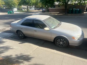 2000 Toyota Camry