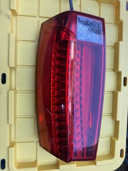 2009 Cadillac Escalade Right Tail Light