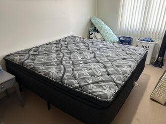 Hybrid Queen & King Mattresses Blowout Sale $10 Down