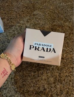 Prada Paradoxe
