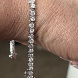 NEW 925 Sterling Silver Genuine Zirconium 7/8”Bracelet SALE  Only $85 🍀