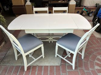 White Dining Table and 4 Chairs