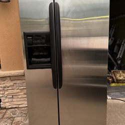 Whirlpool Refrigerator 