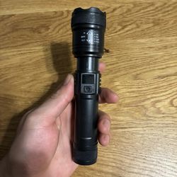 🔥 Super Bright Rechargeable LED Flashlight – Zoomable + USB 🔦
