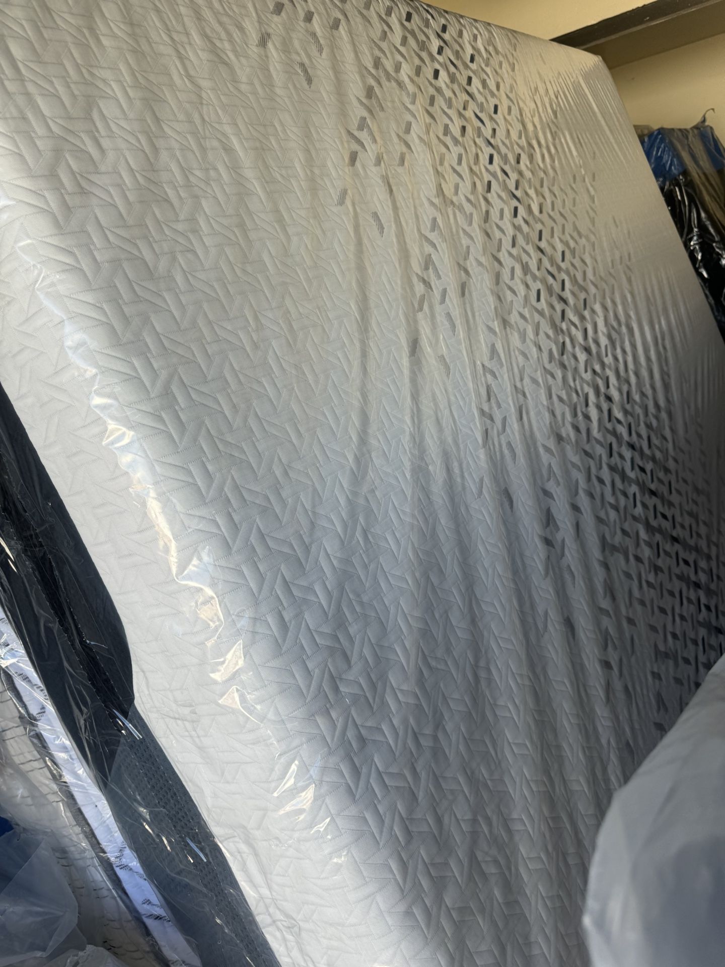 Queen Size Bed Mattress Nectar Ultra Memory Foam Cooling Casper Snow Dream Max Dreamcloud Beautyrest Black Hybrid Series Tempurpedic Saatva Avocado