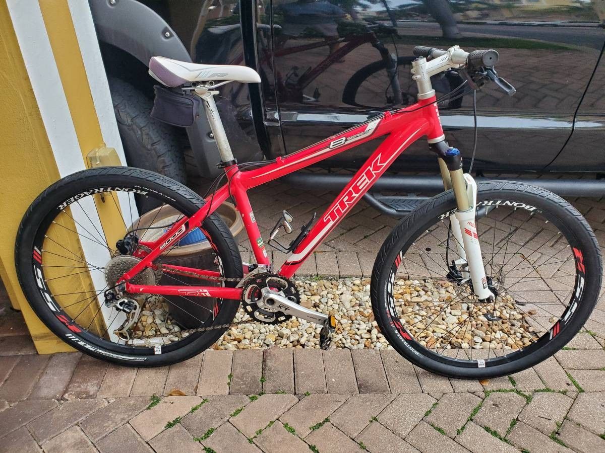 red trek bike