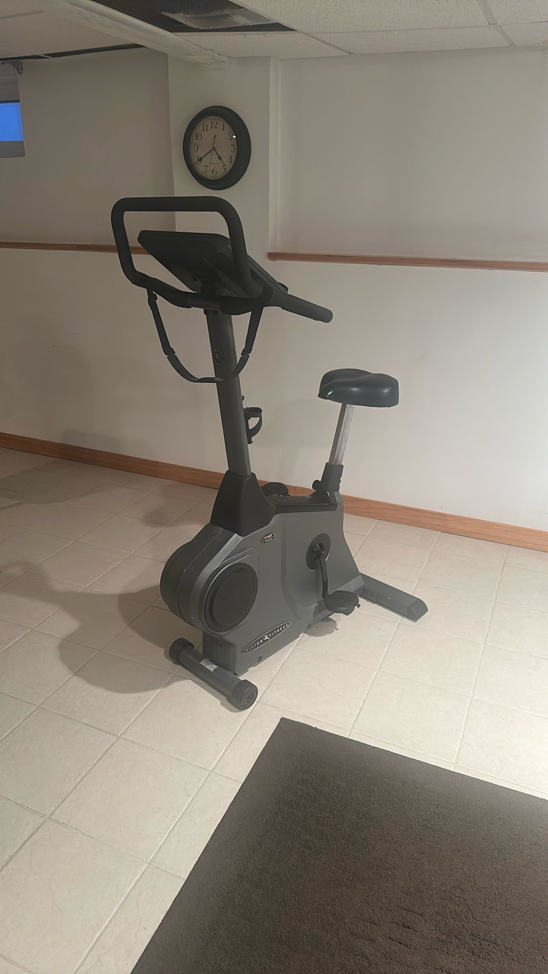 Vision Fitness HRT E3600 Exercise Bike