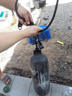 Inflatable buoy