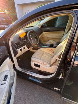 2013 Lincoln MKT