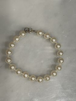 Beautiful Pearl Bracelet!