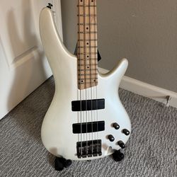 Ibanez SR300M Bass Guitar