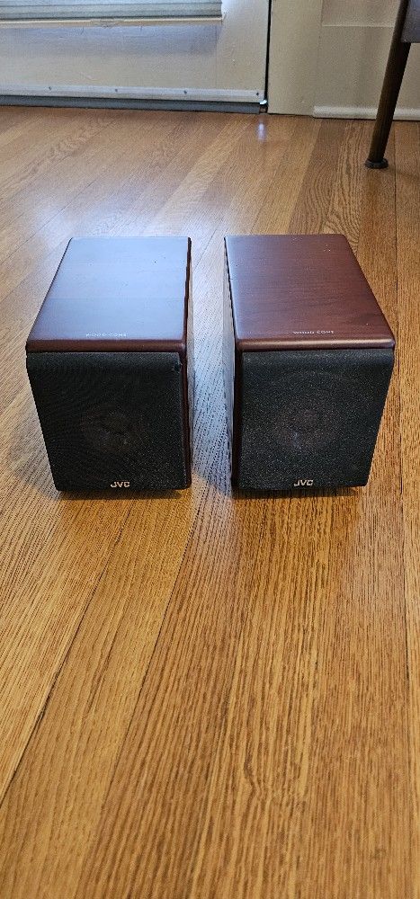 JVC wood coned desk speakers