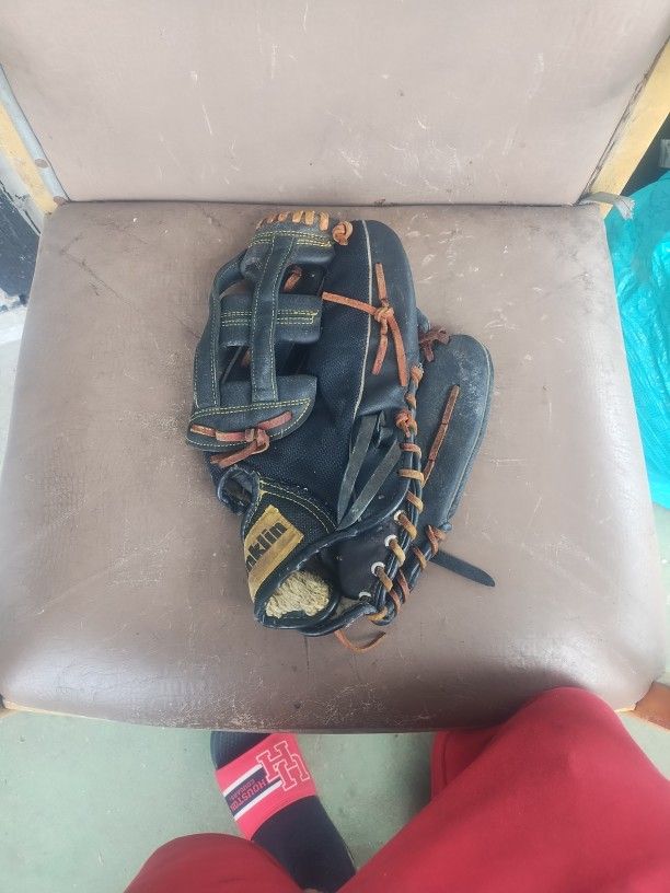 Franklin Baseball Glove