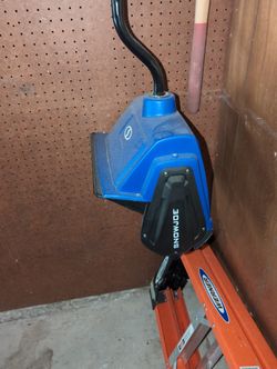 SnowJoe Snow Remover 