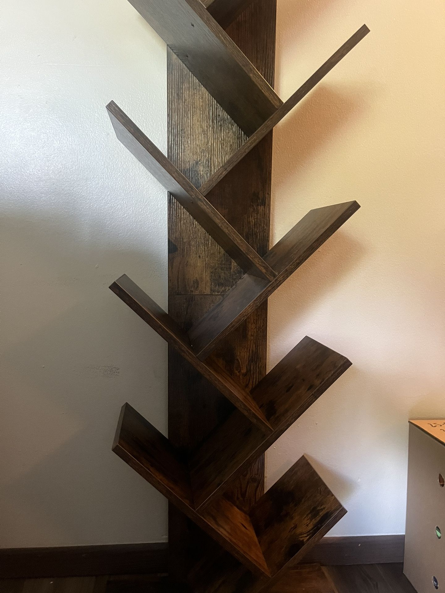 Free Bookshelf Excellent Condition