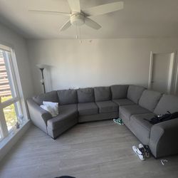 Couch: 3 Piece Sectional Sofa