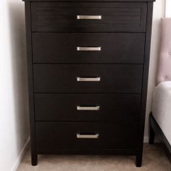 Black 5-Drawer Dresser – Great Condition