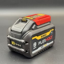 New Dewalt FLEXVOLT® 20V/60V MAX* Oil-Resistant 9.0 Ah Battery