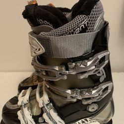Salomon Ski Boots.women Size 24
