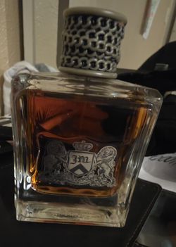 
colonia para hombre completamente nueva