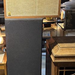 SPEAKERS - SPEAKERS - SPEAKERS