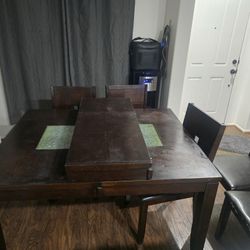 
Free Dining Room Table 