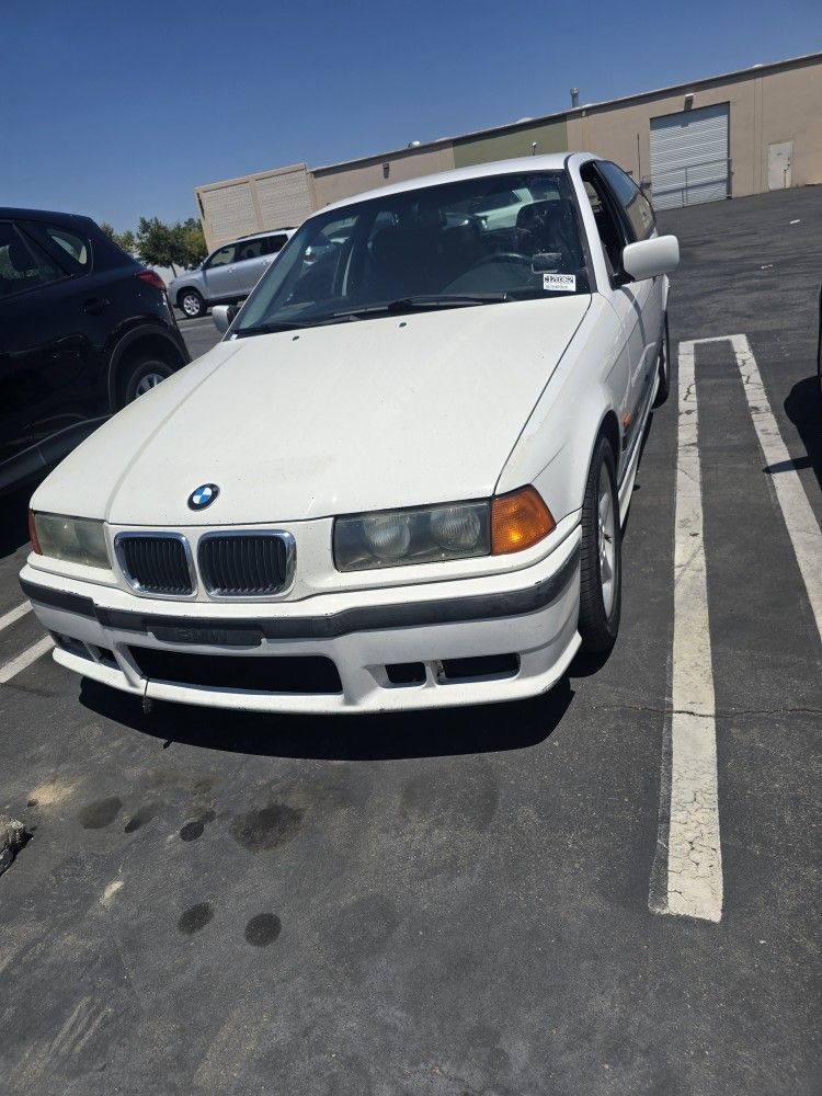 1997 BMW 318 Auto.2500clearance.