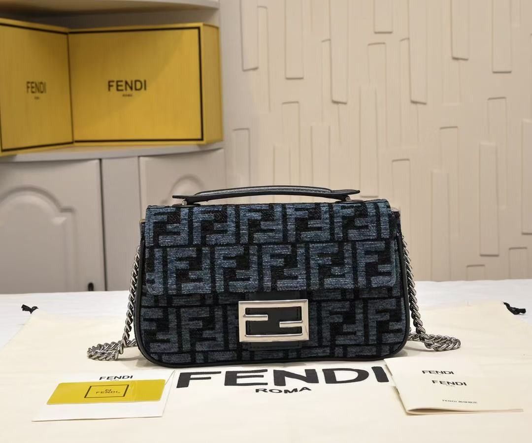 Deep Blue FF Old Flower Metal Buckle Shoulder Bag
