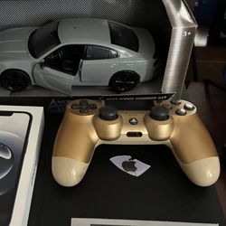 Play station 4 Gold remote 