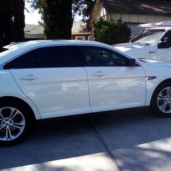 2016 Ford Taurus