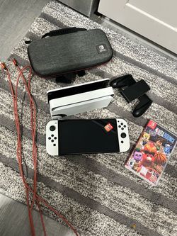 Nintendo Switch OLED White Console Bundle