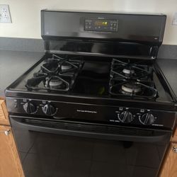 Stove/Oven Range And Microwave 