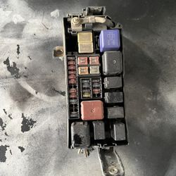 1999 To 2002 Toyota 4Runner Fuse Box