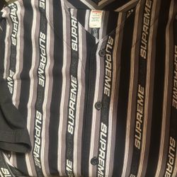 Supreme Men's Black And Gray Jersey 