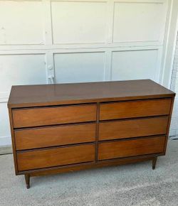 Mid-Century Modern 6-Drawer Wood Dresser