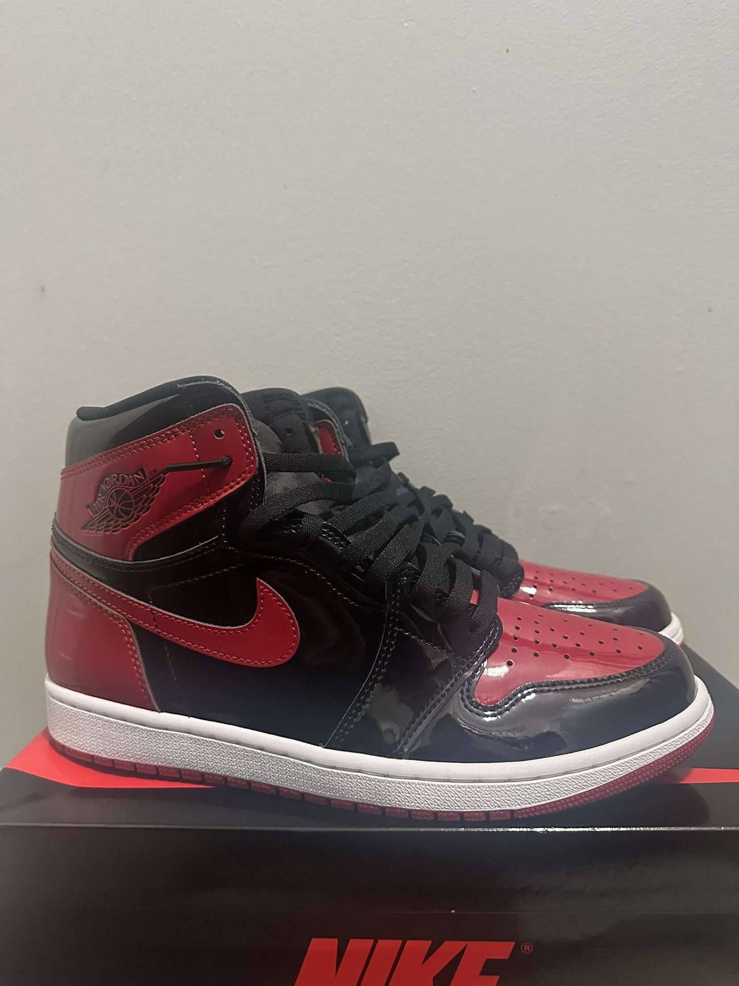 Air Jordan 1 Patent Breds