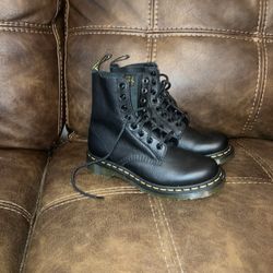 Dr. Martens Size 8