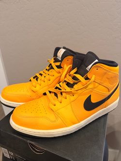 Air Jordan 1 Mid size 12 university gold black