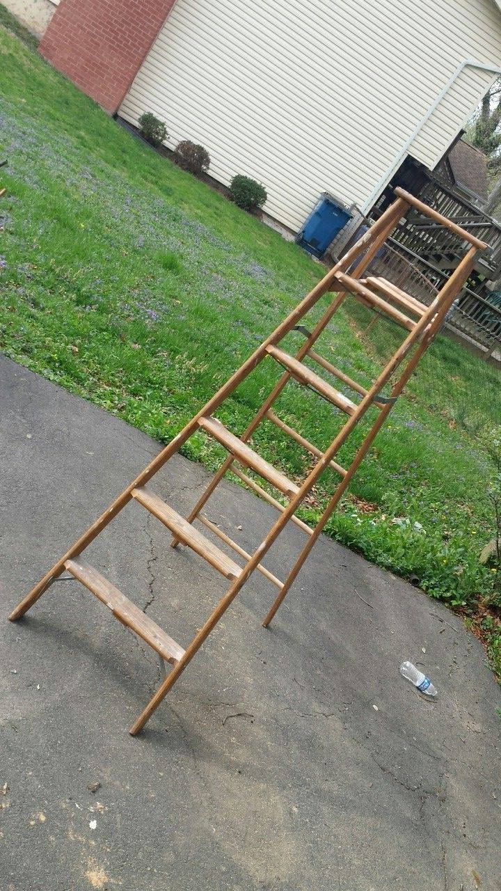 6ft Wooden Ladder