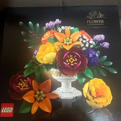 Lego Botanicals Flower Arrangement