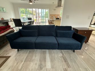 Couch love Sosa brand new
