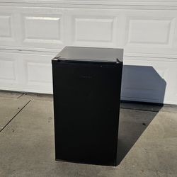 Heisen Mini Fridge With Freezer 