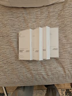 (4) 17 Pro Max 512GB AT&T 
Silver/White