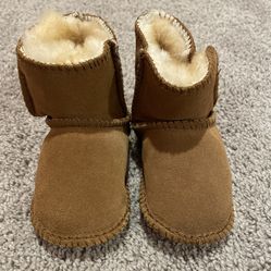 Minnetonka Baby Fur Boots