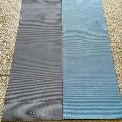 2 Yoga Mats And Yoga Blocks