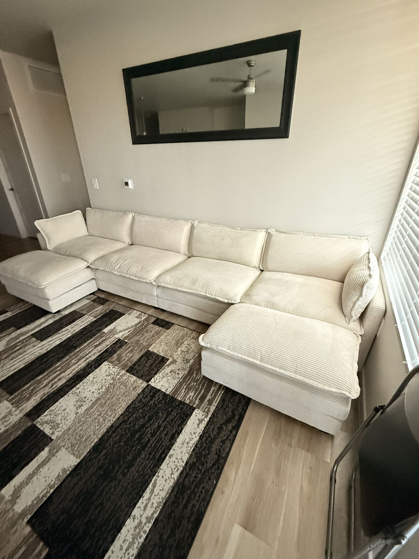 Large Sectional, Cream/off White