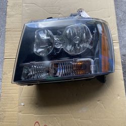 07-14 Chevrolet Tahoe Left Driver Side Halogen Headlight 