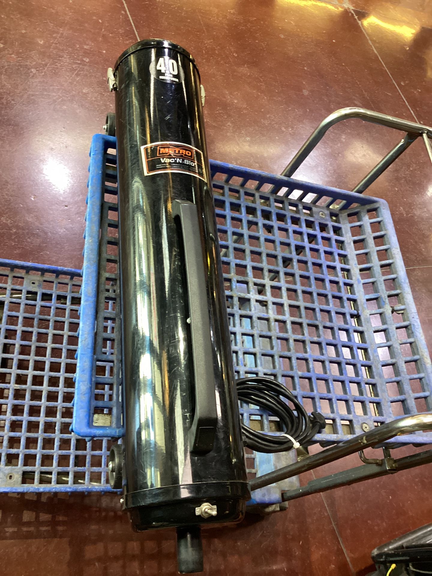 METRO VAC N BLO (VNB-73B) 32” LONG WORKSHOP CAR CLEANING FULL SIZED VACUUM AND BLOWER USED CONDITION